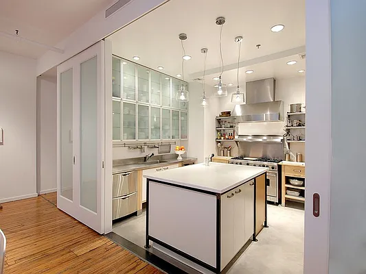 Sold by Sotheby's International Realty | media 1
