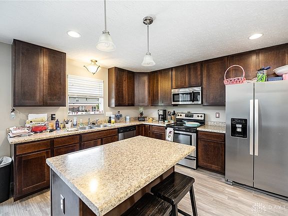5th image of 3268 Blue Springs Dr