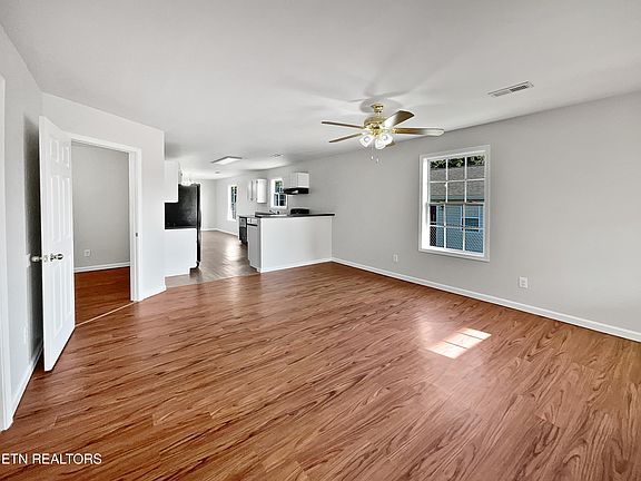5th image of 2517 Parkview Ave