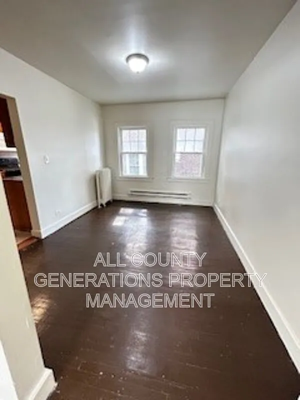 2 bed, 1.0 bath, $875 — Photo 4