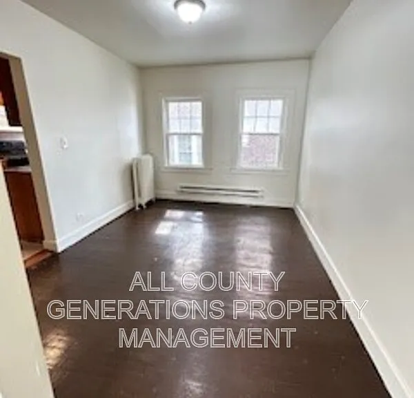 2932 S Moreland Blvd #2 — Photo 4