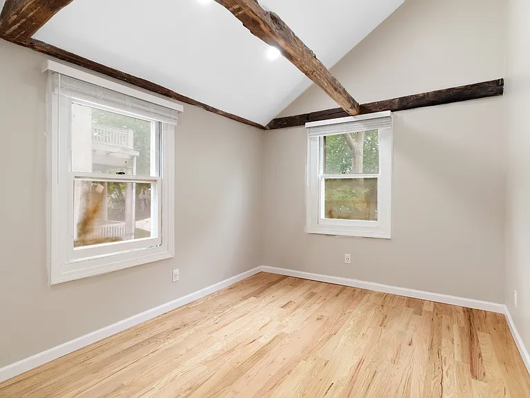 601 Chapel St #B — Photo 17