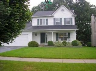 1035 Woodbriar Dr, Oxford, MI 48371