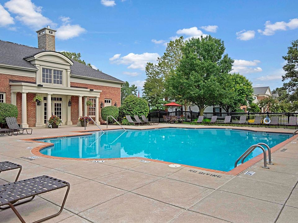 Resort-Style Pool