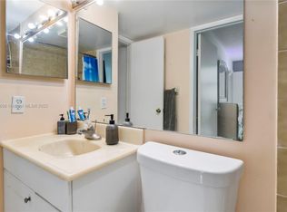 11800 SW 18th St APT 201-4, Miami, FL 33175