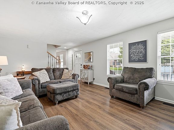 5th image of 252 Woodmire Dr