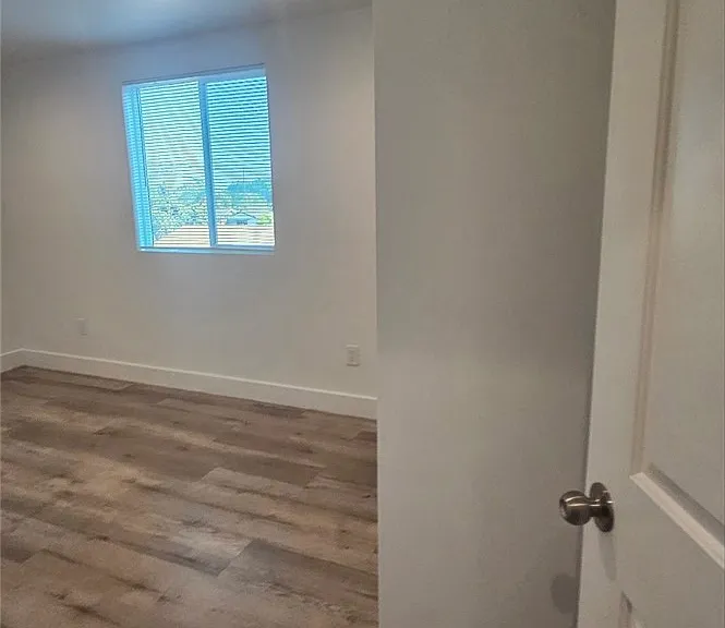 10962 Avalon Blvd — Photo 15