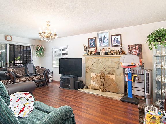 2nd image of 3526 Palm Ave