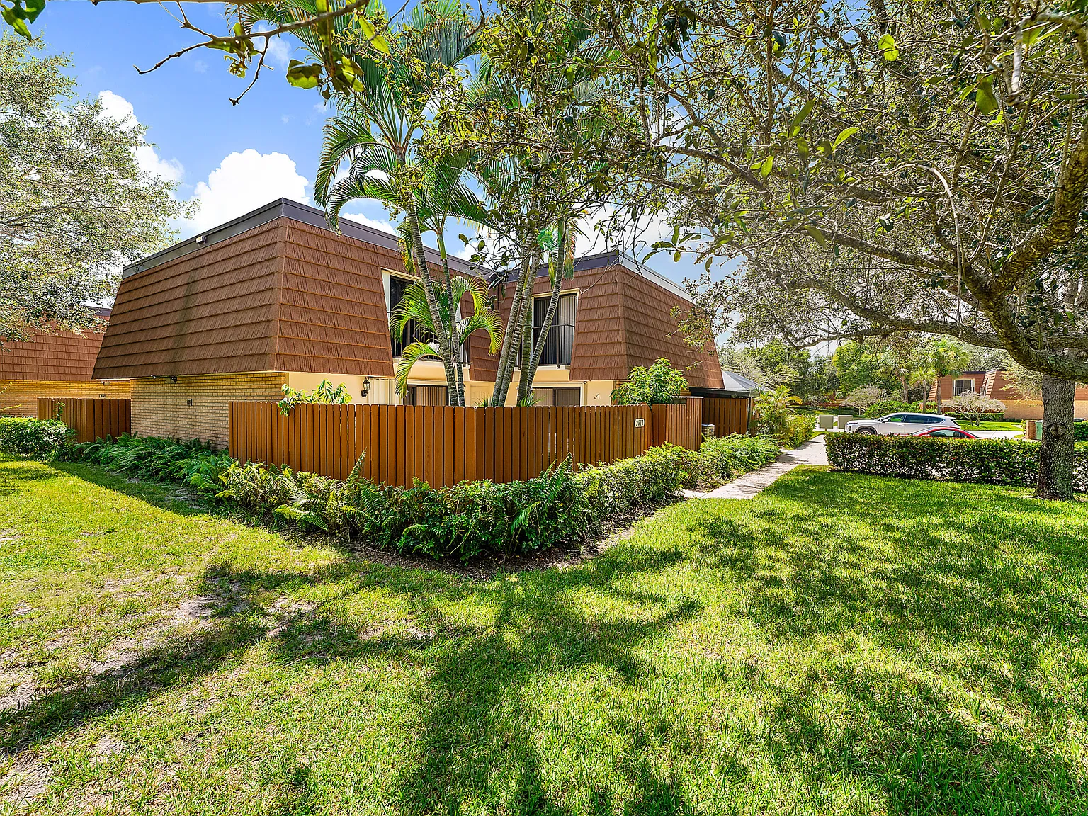 2 bed, 2.5 bath, 1236 sqft, $2,800 — Photo 3