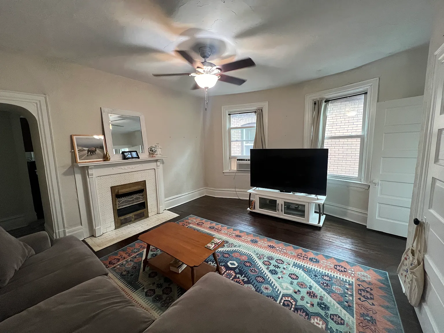 1121 N Euclid Ave Floor 2 photo 1