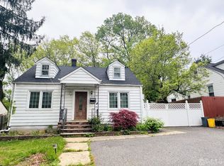 398 Ryders Ln, East Brunswick, NJ 08816