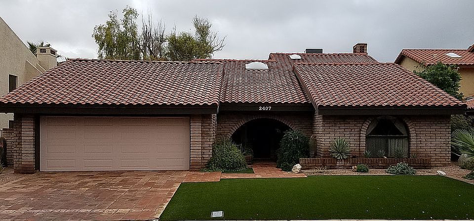 1st image of 2407 N 76th Pl