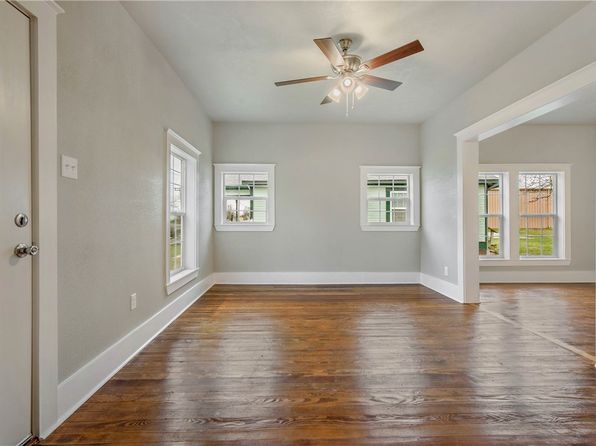 218 N Commerce St, Bremond, TX 76629