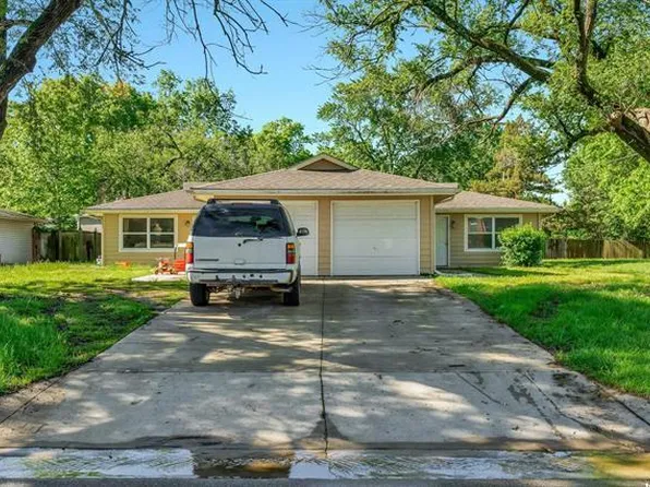 1011 W 24th St #1011, Lawrence, KS 66046