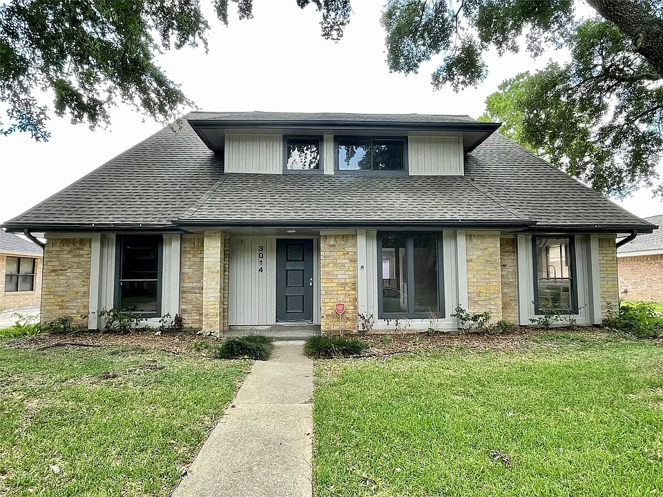 3014 Edgewood Dr