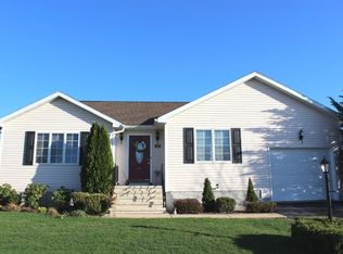 12 Marie Dr, Hanover, PA 17331