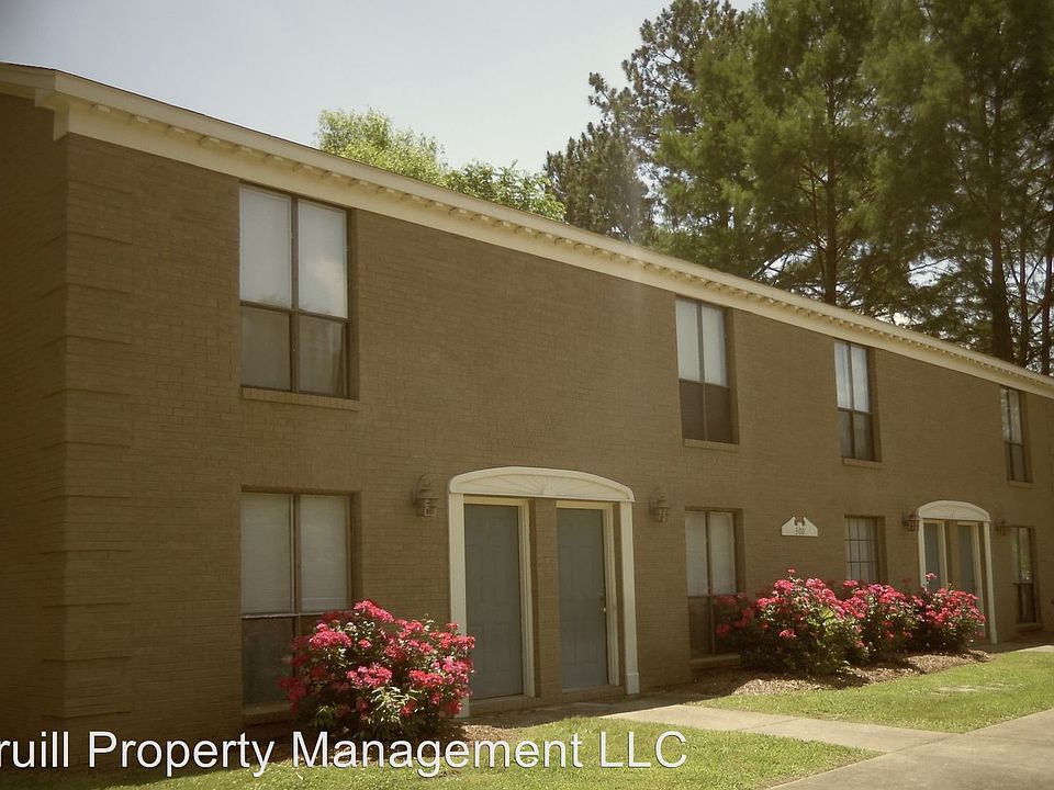 1st image of 300 Park Cir #A