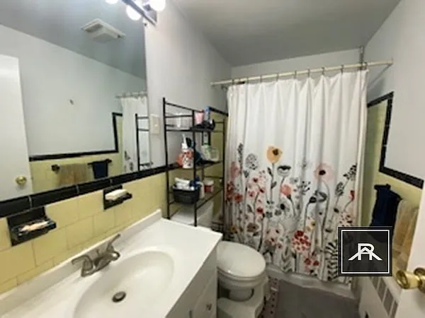 275 Tappan St #2 — Photo 12