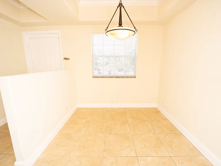 325 NE 23rd Ave #21 — Photo 6