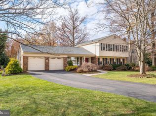 31 Butternut Way, Sterling, VA 20164