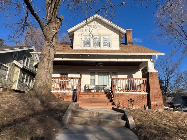 322 S Ottawa Ave, Dixon, IL 61021