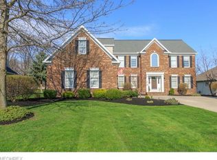 1808 Cedarhurst Dr, Wickliffe, OH 44092