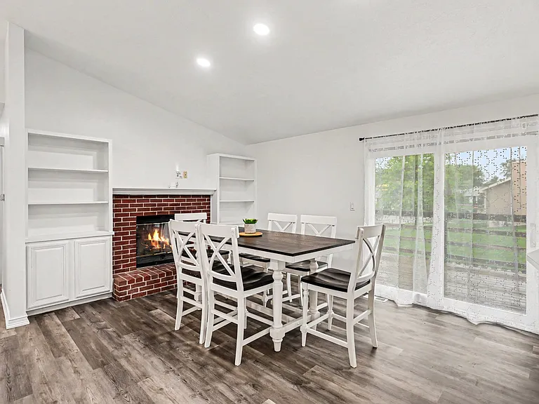 5301 W Olympic Cir — Photo 4