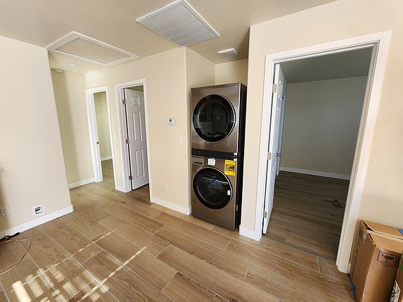 2nd image of 405 Alameda Ave #1/2