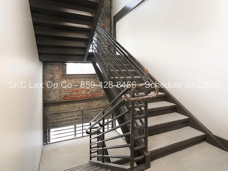 7 N Main St #1 — Photo 15