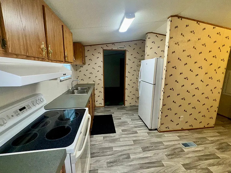 641 Bayou Dr — Photo 12