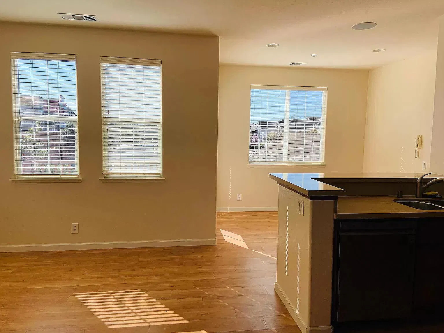 1 bed, 737 sqft, $2,450 — Photo 2
