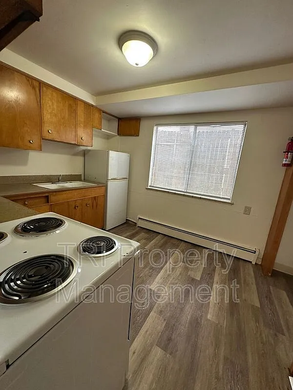 1 bed, 1.0 bath, $750 — Photo 3