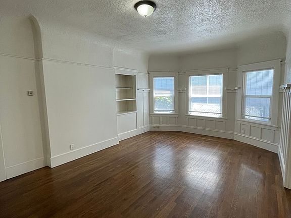 3rd image of 1626-1632 Linden St #1626