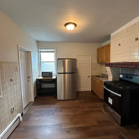 418 John St #2 — Photo 2