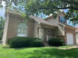 4302 Arwine Ct, Worthington Hills, KY 40245