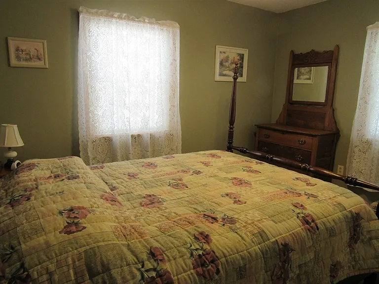 22 Birch St — Photo 16