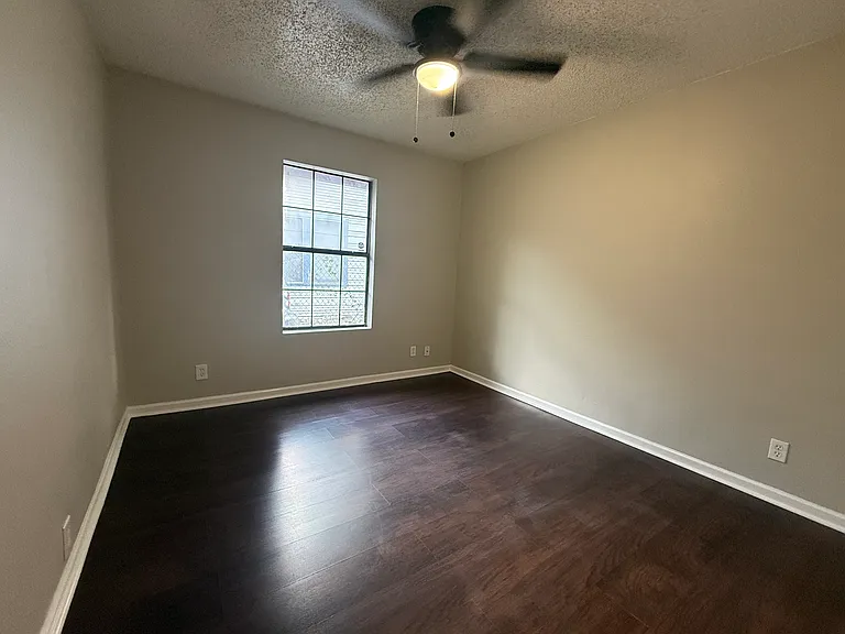 918 W Harding Blvd — Photo 5