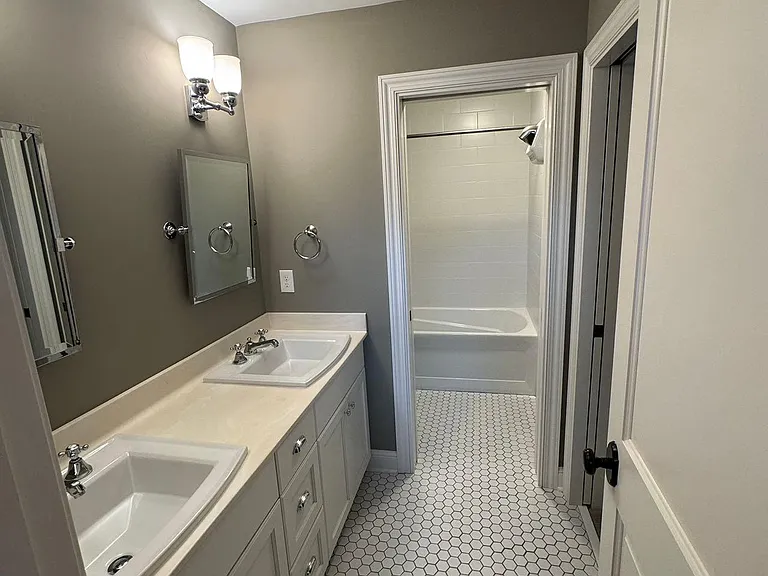 112 Oakwood Rd — Photo 21
