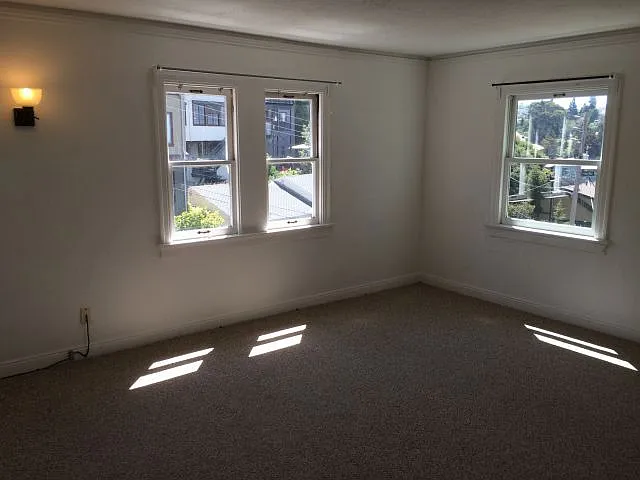 20 Roanoke Rd — Photo 6