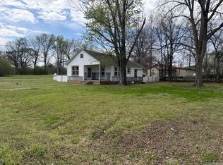107 Oak St, Perryville, AR 72126