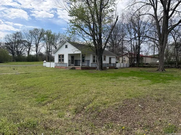 107 Oak St, Perryville, AR 72126