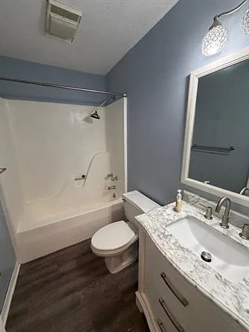 215 Elmwood St — Photo 20