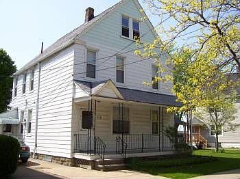 1st image of 2072 Halstead Ave