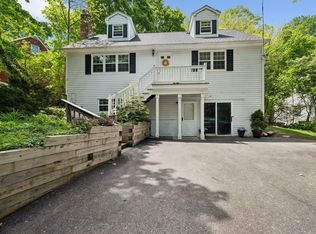 11 Centershore Rd S, Centerport, NY 11721