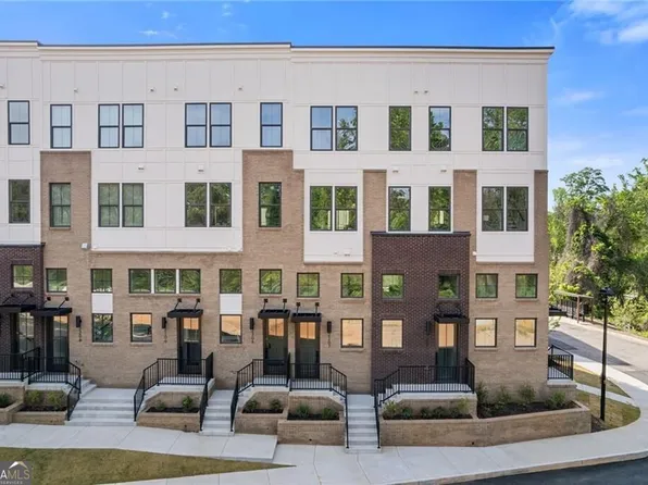201 New St #3205, Decatur, GA 30030