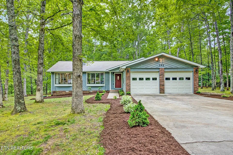 111 Devon Road - . — Photo 1