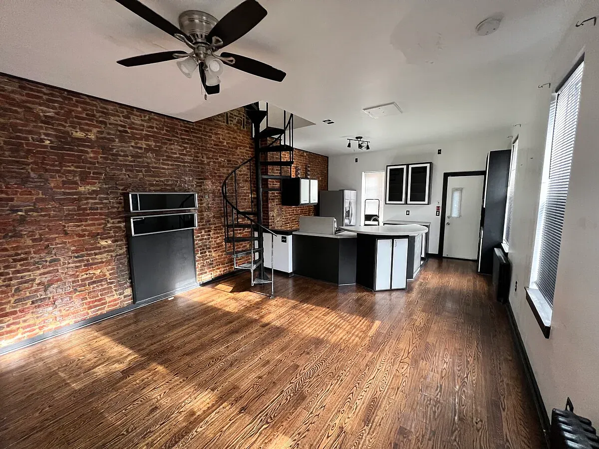1 bed, 1000 sqft, $1,775 — Photo 1
