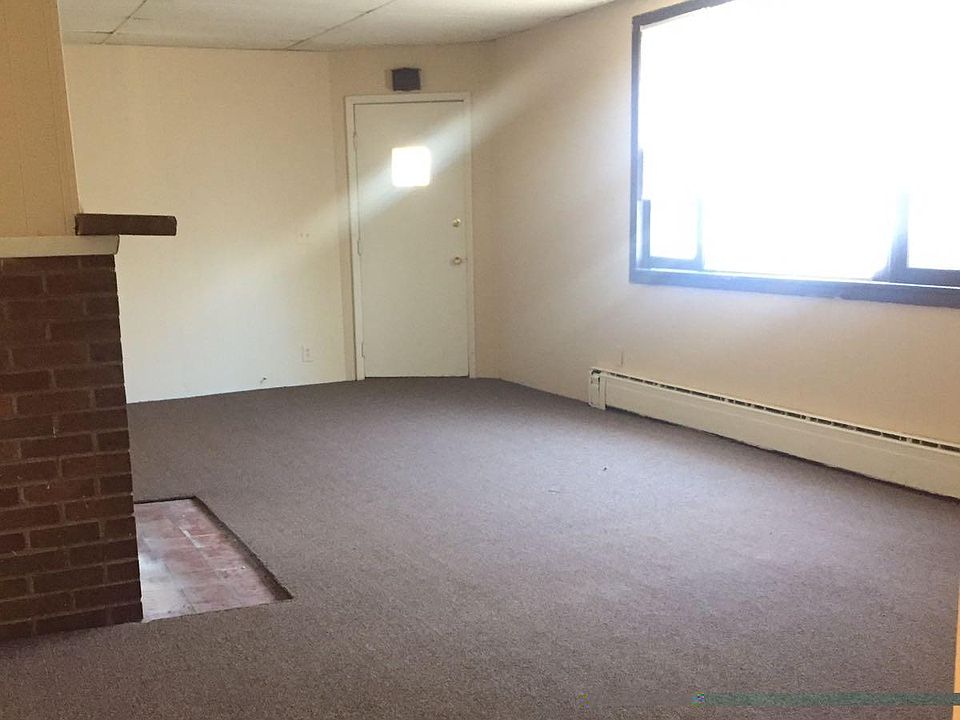 2nd image of 3000 Lake Ave APT 1