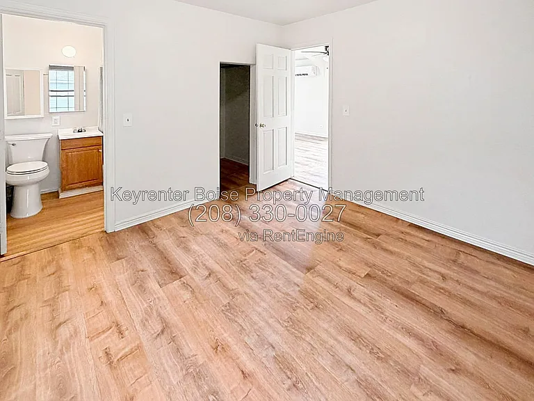 103 N Dewey Ave — Photo 6