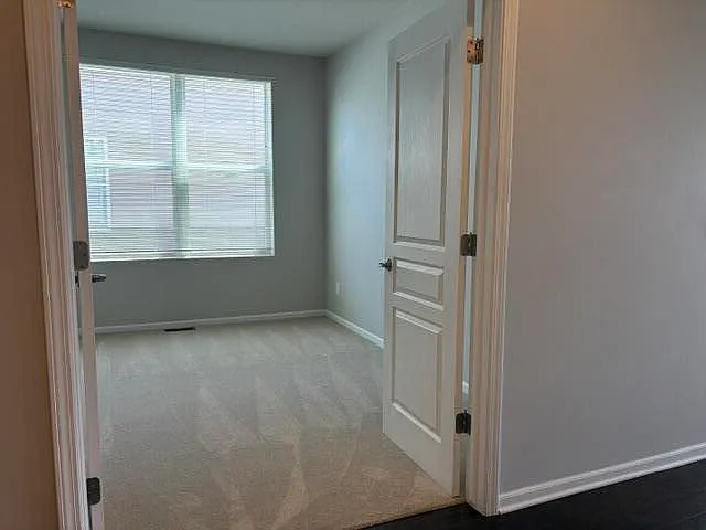 582 Ivyland St — Photo 10